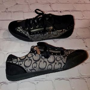 Women's Black Guess Logo Sneakers Size 8m
